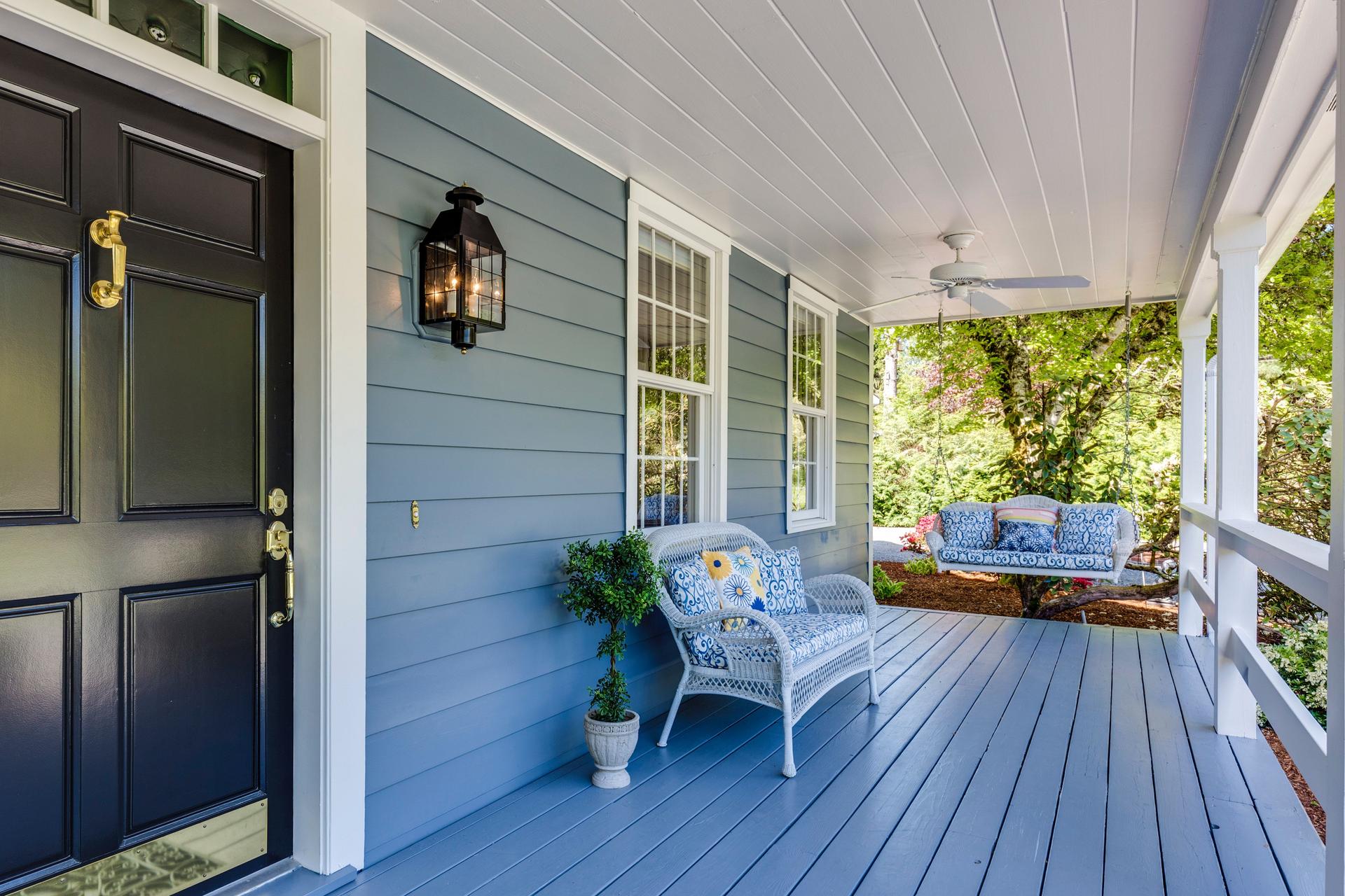 XcVm8mn7NUM-unsplash-front porch.jpg